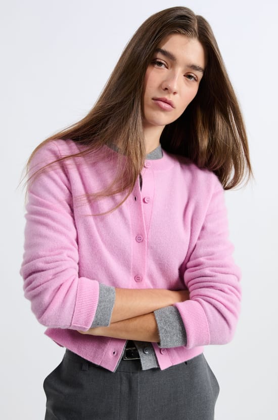 Pull cardigan avec boutons en cachemire;${refinementColor}