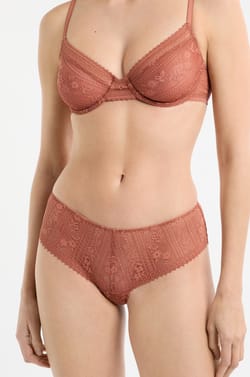 Lace Boyshort;${refinementColor}