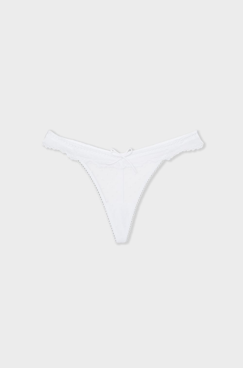 String ficelle en dentelle;${refinementColor}