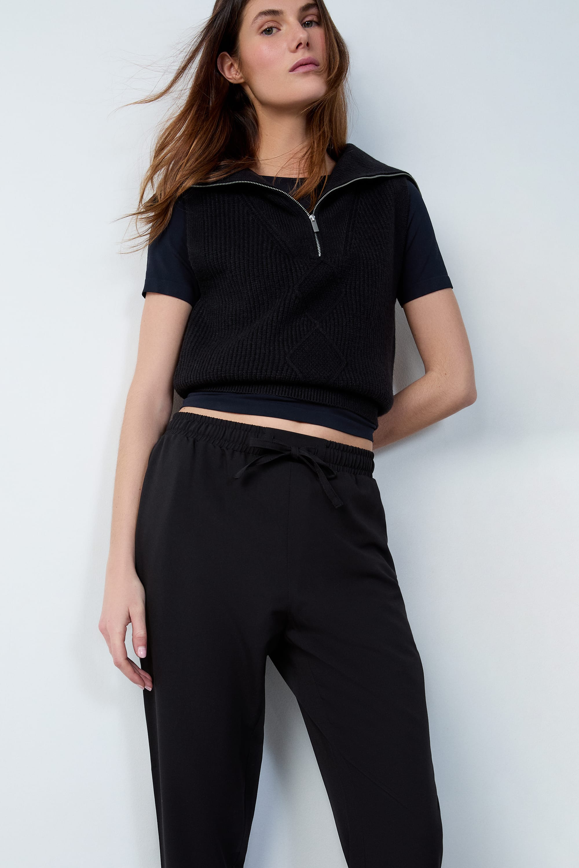 Pantalon coupe cigarette à nouer