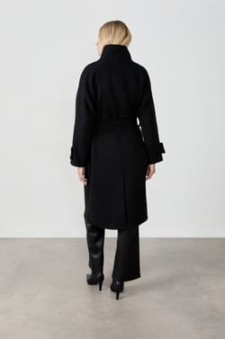 Manteau long ceinturé avec laine ;${refinementColor}