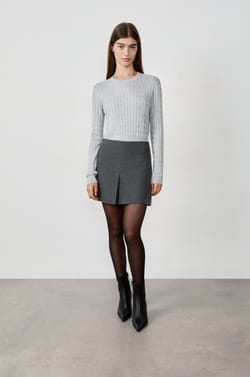 Round neck sweater;${refinementColor}