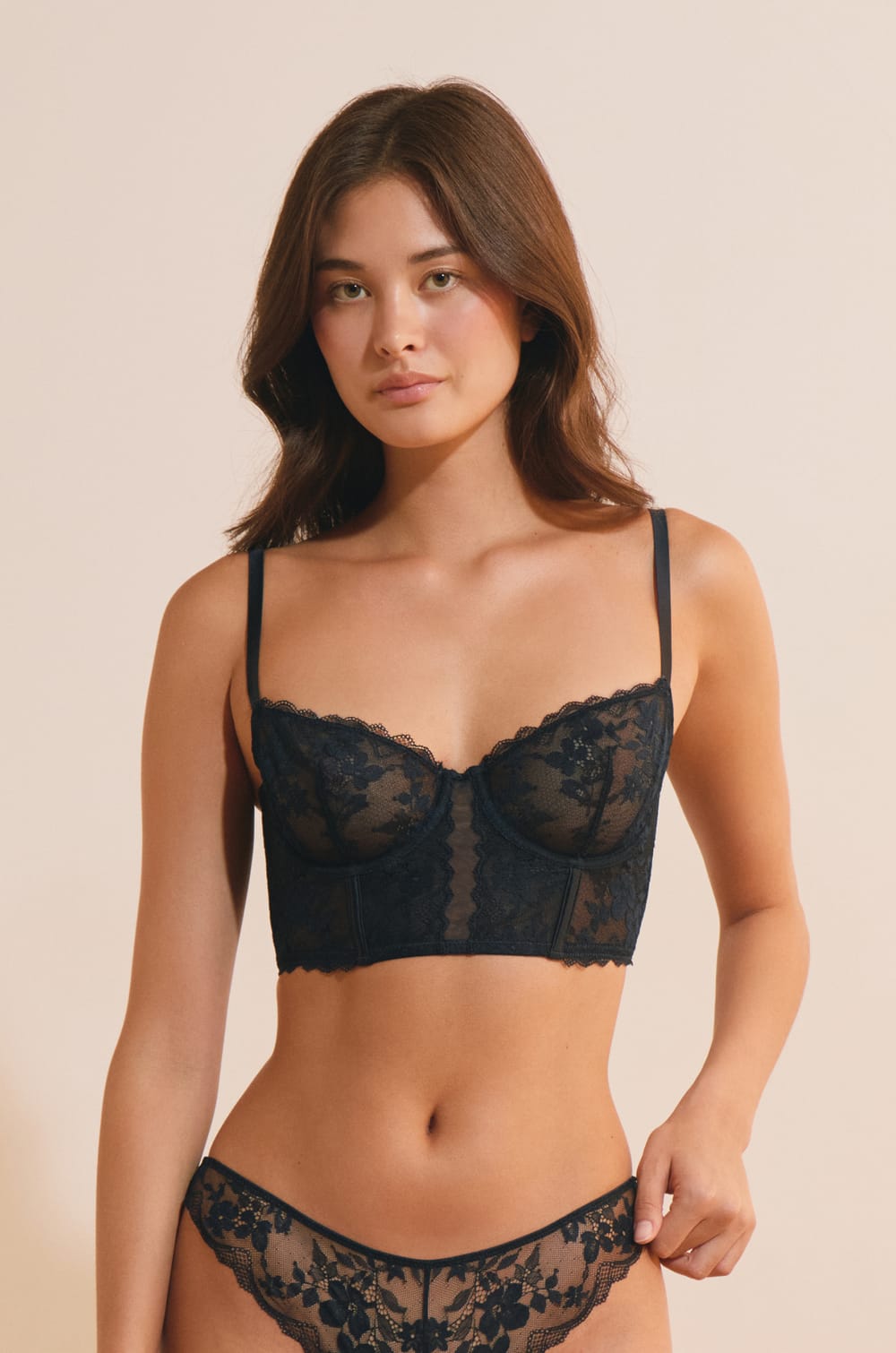 Soutien-gorge bustier avec broderie;${refinementColor}