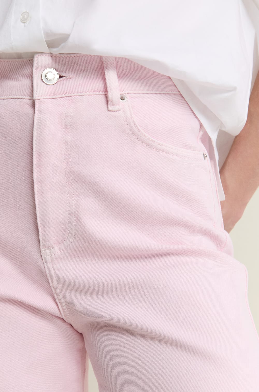 Pantalon droit taille haute;${refinementColor}