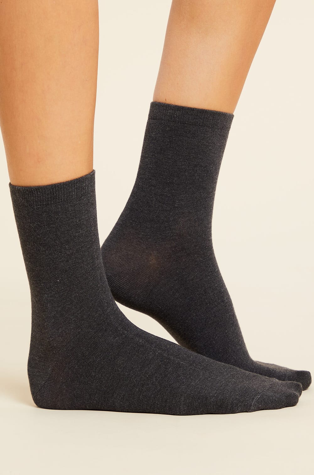 Socken;${refinementColor}