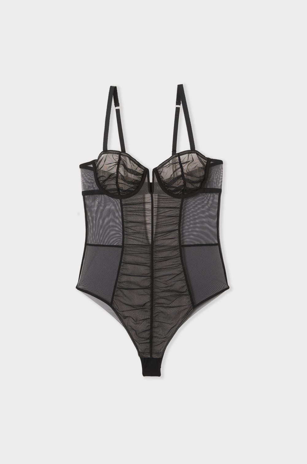 Body in tule;${refinementColor}