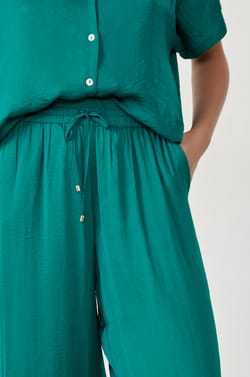 Satijnen broek met wijde pijpen;${refinementColor}