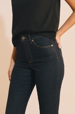Slim Cut Jeans;${refinementColor}