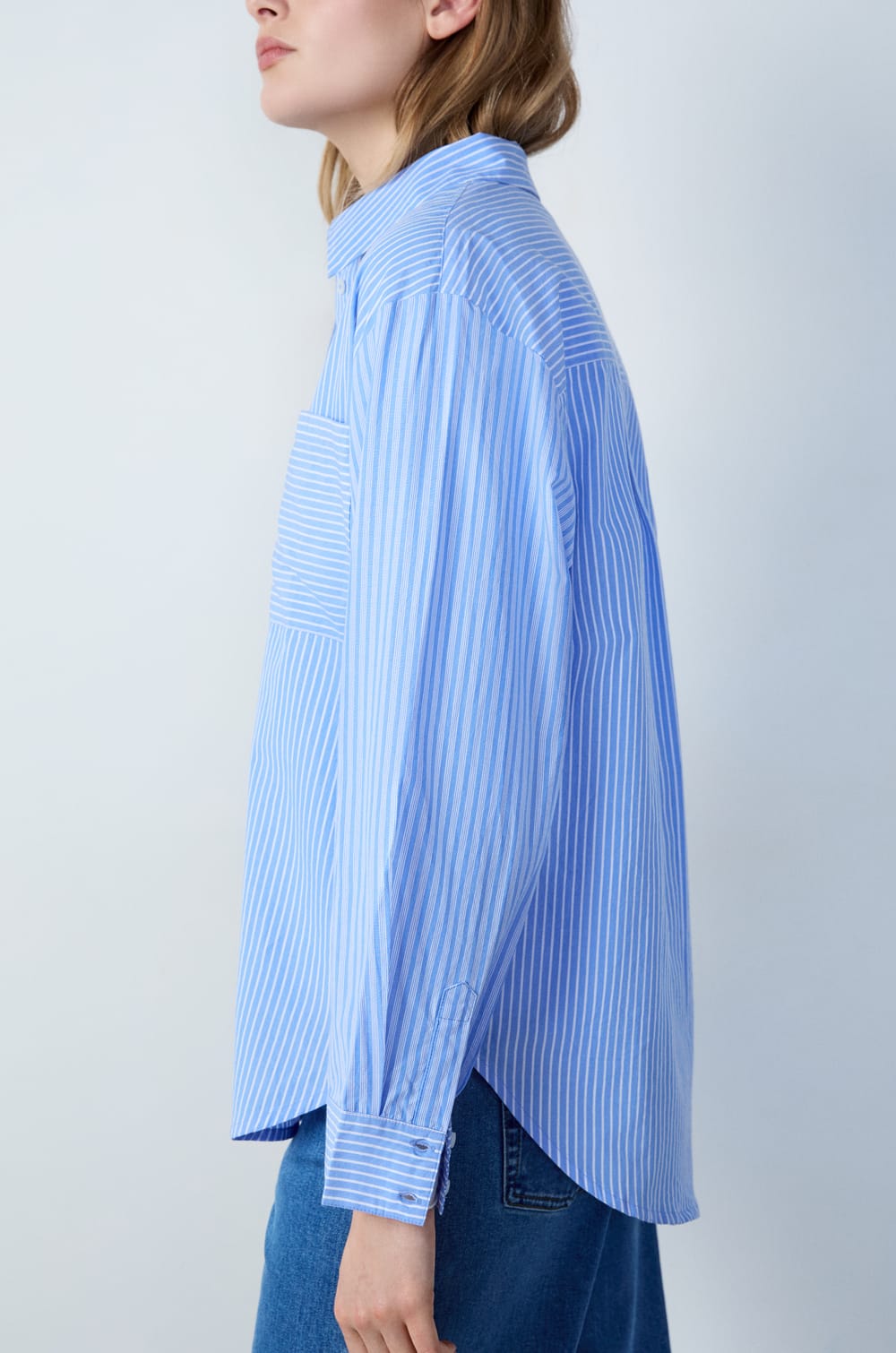 Striped Shirt;${refinementColor}