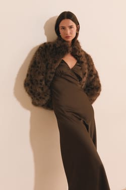 Robe longue satin&eacute;e;${refinementColor}