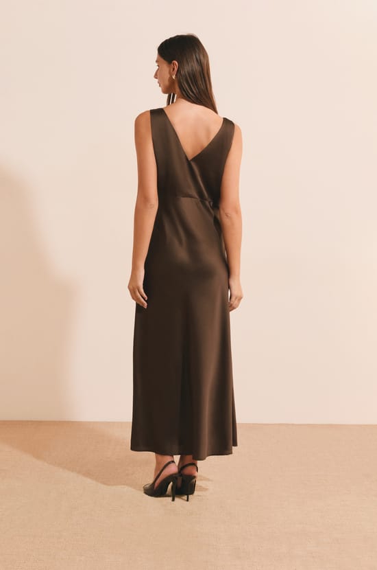 Robe longue satin&eacute;e;${refinementColor}