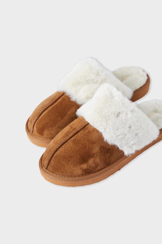 Chaussons mules fourr&eacute;s;${refinementColor}