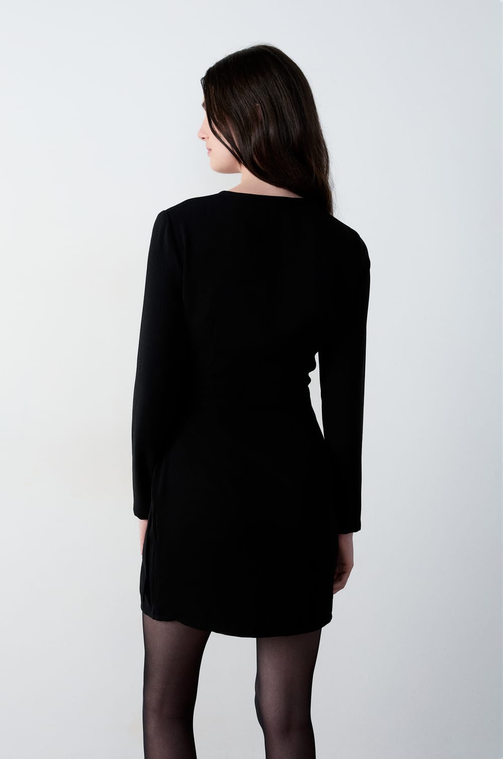 Short Flowing Dress;${refinementColor}