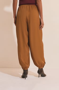 Pantalon satin&eacute;;${refinementColor}