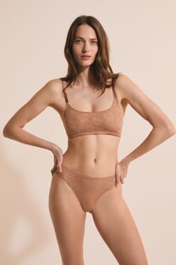 Tanga en dentelle;${refinementColor}