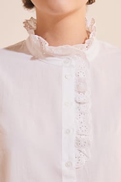 Chemise en coton avec broderie anglaise;${refinementColor}