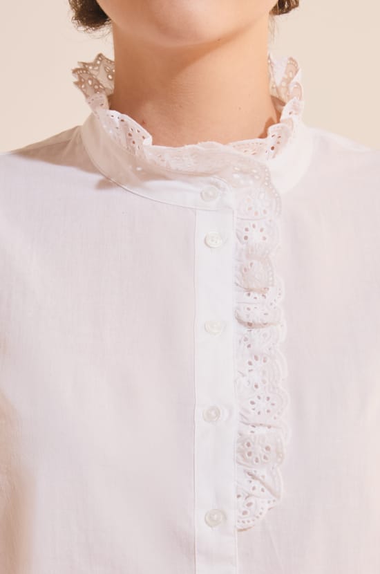 Chemise en coton avec broderie anglaise;${refinementColor}