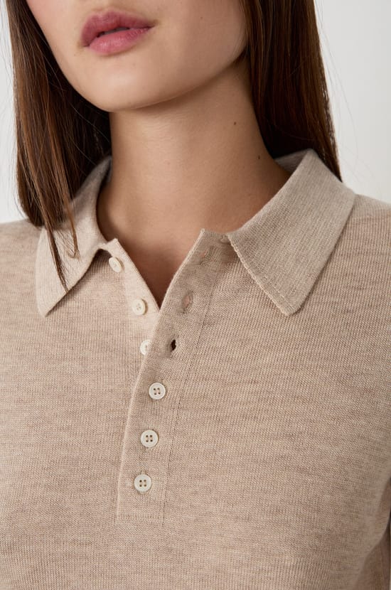 Polo manches courtes à boutons;${refinementColor}