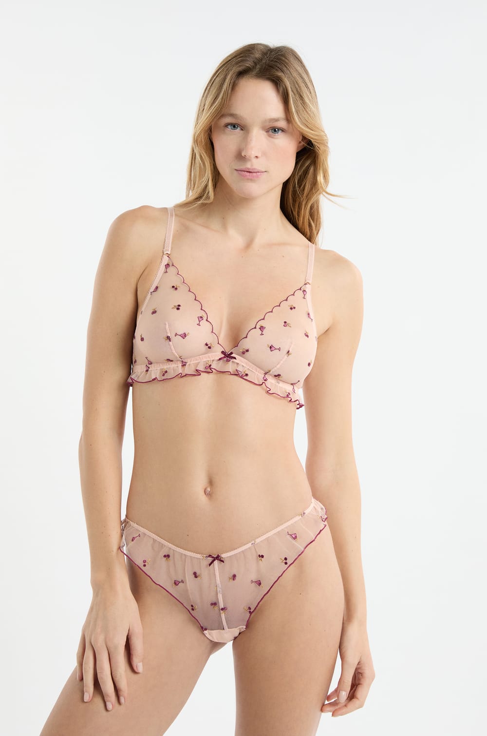 Soutien-gorge triangle à motifs brodés;${refinementColor}