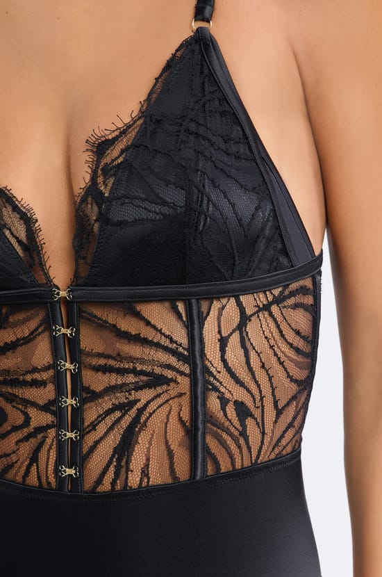 Body en dentelle;${refinementColor}