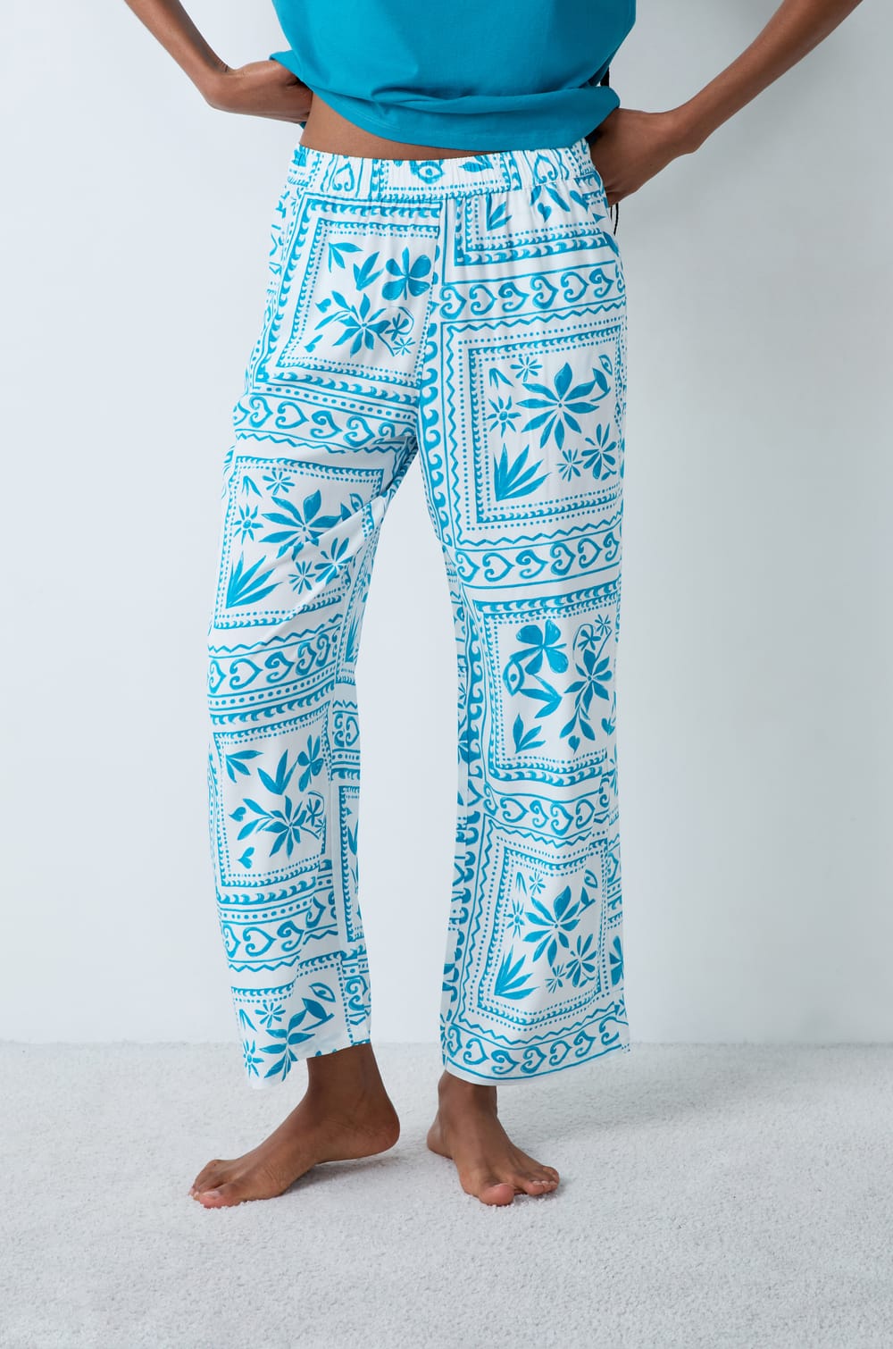 Pantalon de pyjama à motifs;${refinementColor}