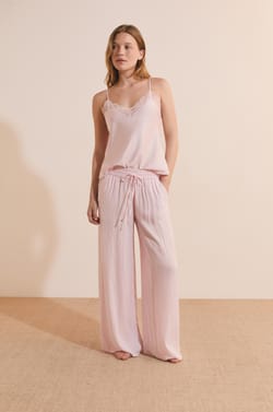 Pantalon satin&eacute; coupe large;${refinementColor}