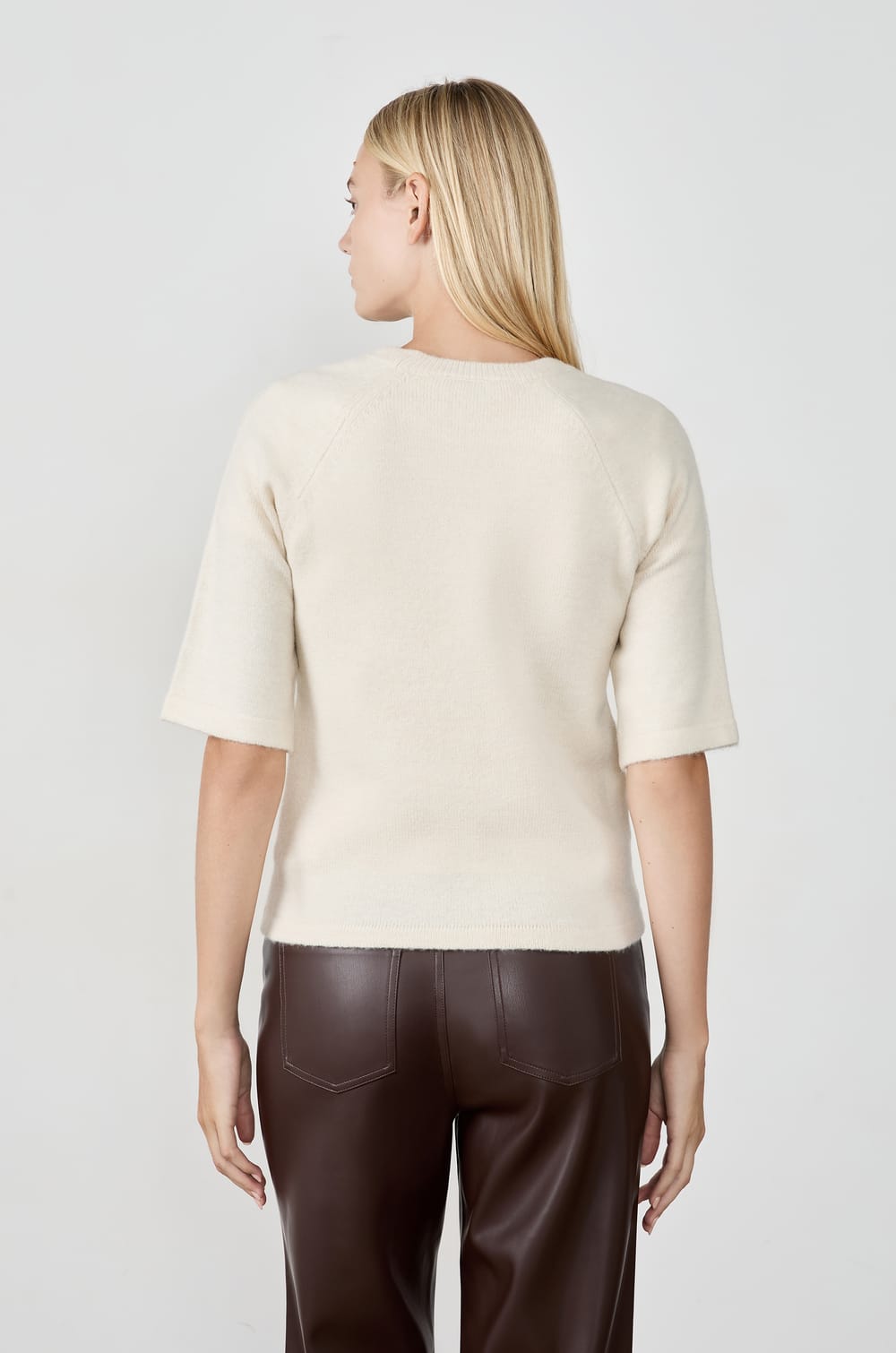Pull manches courtes;${refinementColor}
