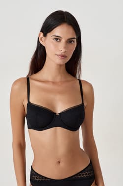 Bra con aros clásico de encaje;${refinementColor}