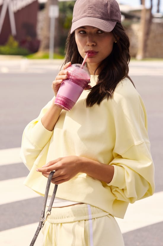 Sweat de sport court;${refinementColor}