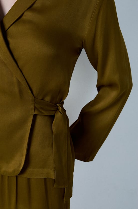 Chemise de pyjama à nœud lisse;${refinementColor}