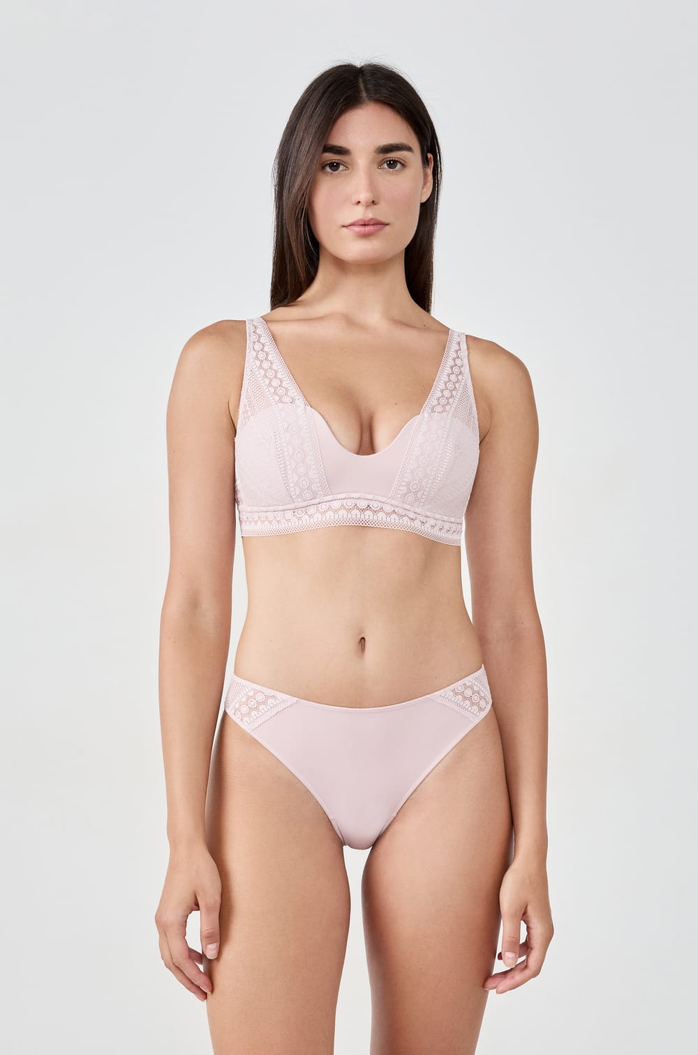 Braga de encaje;${refinementColor}