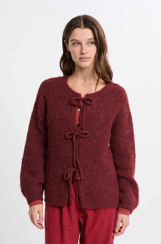 Gilet avec noeud;${refinementColor}