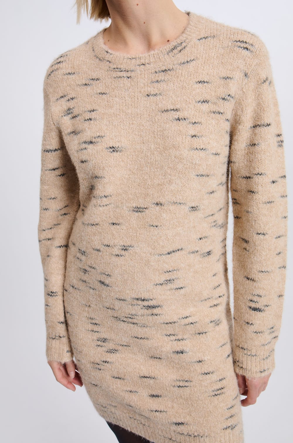 Robe pull en maille;${refinementColor}