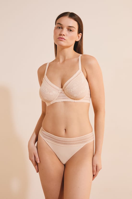 Soutien-gorge minimizer;${refinementColor}