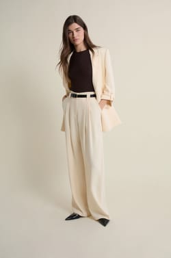 Pantalon large &agrave; pinces;${refinementColor}