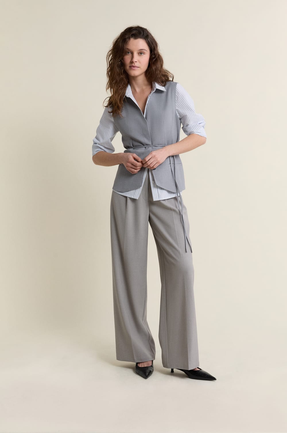 Pantalon de tailleur large;${refinementColor}