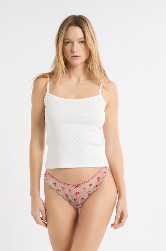 Tanga en broderie &agrave; motifs cerise;${refinementColor}