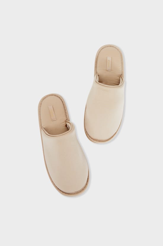 Chaussons mules satinés;${refinementColor}