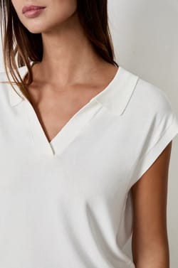 Pull polo sans manches;${refinementColor}