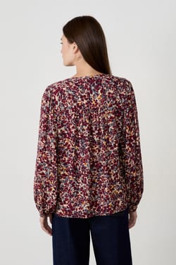 Chemise à motifs fleuris;${refinementColor}