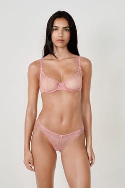 Soutien-gorge classique en dentelle;${refinementColor}