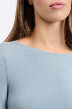 Long-sleeved boat neck T-shirt with cashmere;${refinementColor}