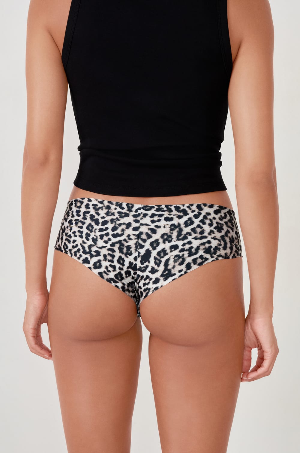 Seamless microfiber hipster with leopard print;${refinementColor}