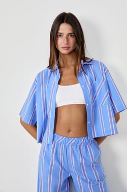 Gestreeerd pyjamashirt met korte mouwen;${refinementColor}