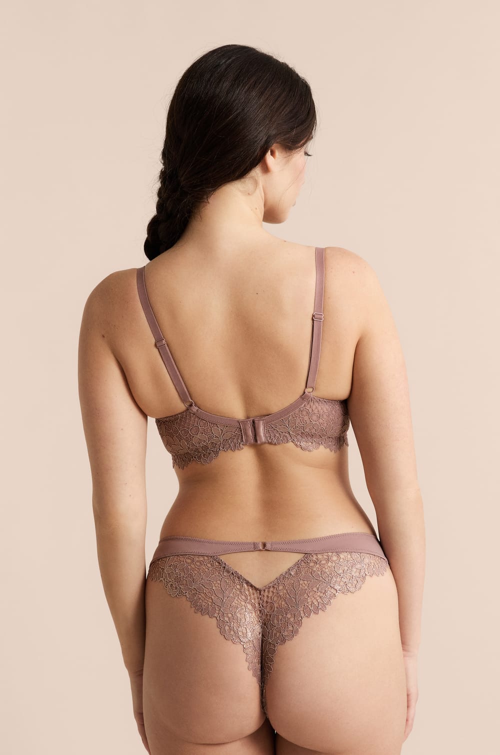 Bra N.5 - The Lightly Lined Plunge;${refinementColor}