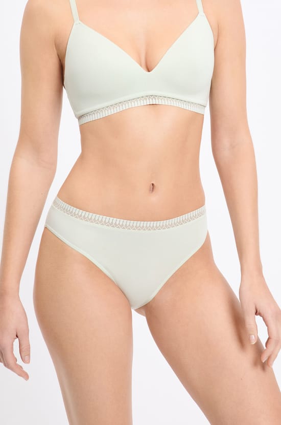 Organic Cotton Brief;${refinementColor}
