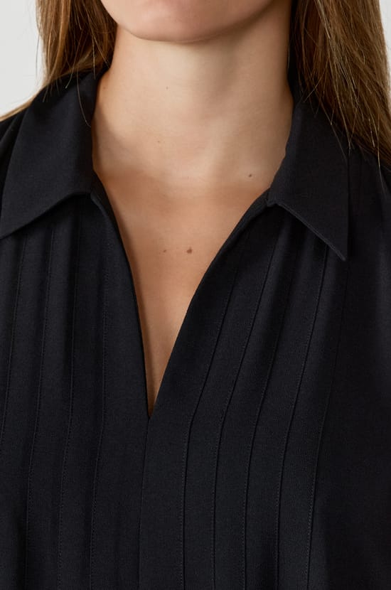 Robe courte fluide;${refinementColor}