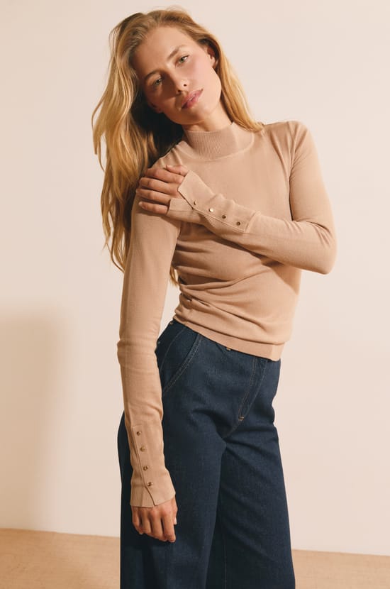 Pull en maille fine &agrave; manches mi-longues;${refinementColor}