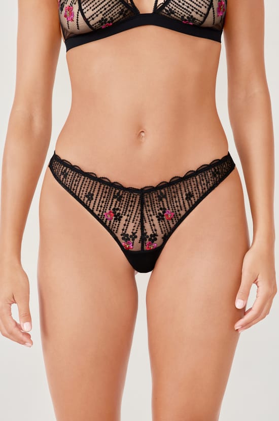 Tanga details brodé;${refinementColor}