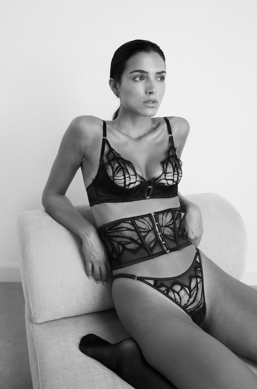 Lace Waist Cincher;${refinementColor}